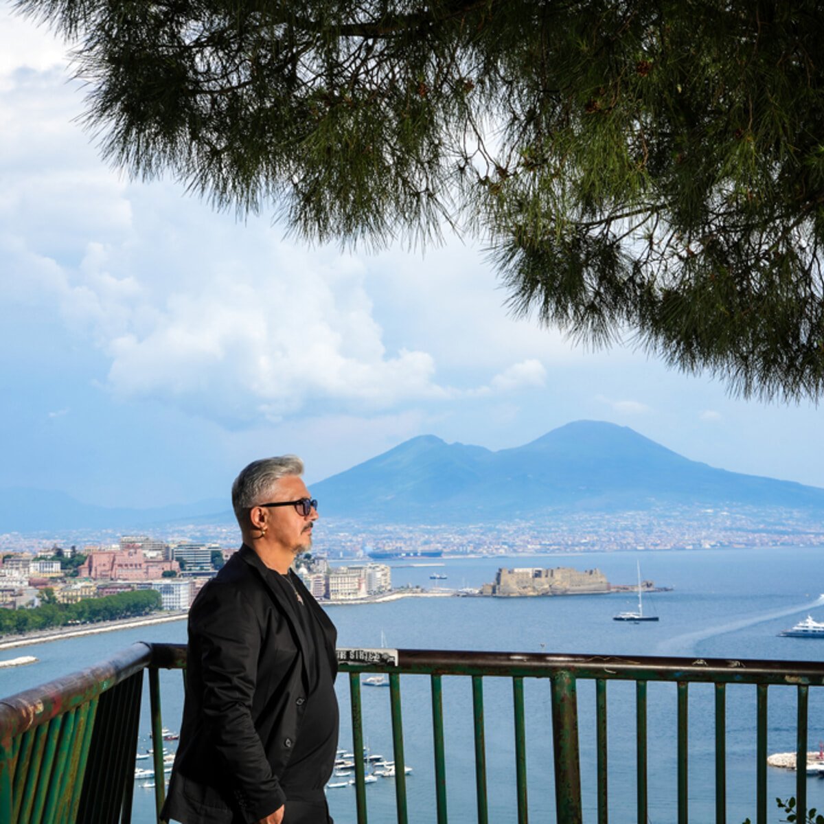 Foto o collage di archivio (sostituisci immagine)